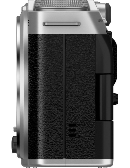 X-M5 Silver + XC 15-45mm f/3.5-5.6 OIS Nero